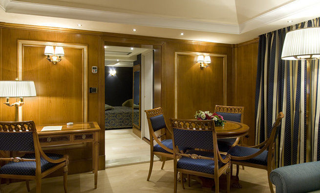 Hotel Homs Rom Rum bild