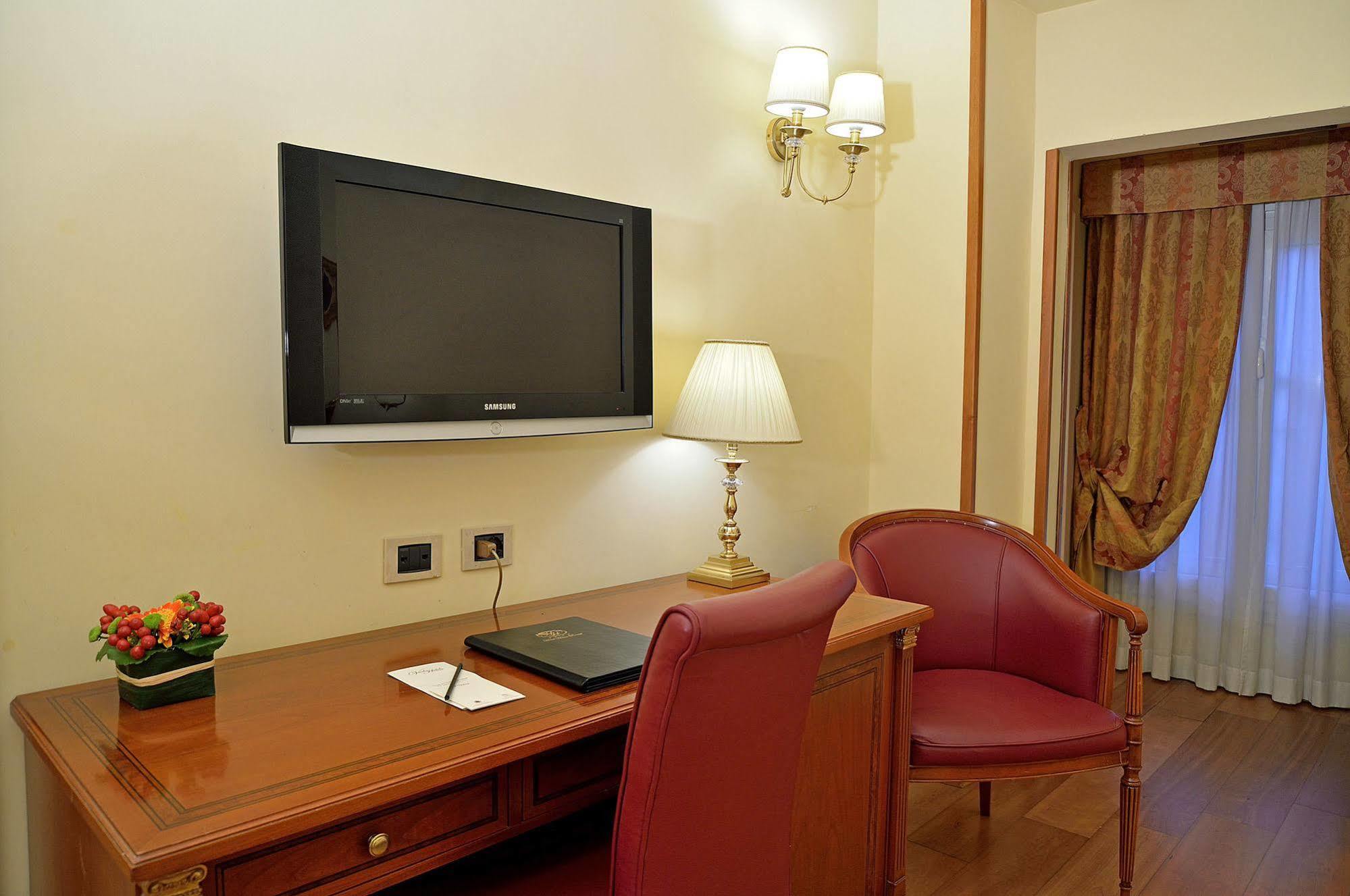 Hotel Homs Rom Exteriör bild